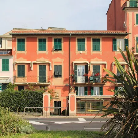 Locazione Turistica Casa Lambruschini *