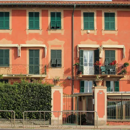 Locazione Turistica Casa Lambruschini *